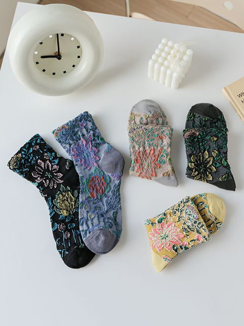 5 Pairs Women Vintage Flower Jacquard Mid-calf Socks